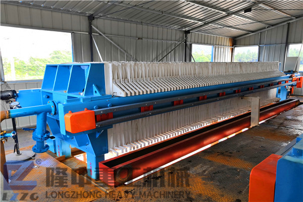 新型污泥壓濾機(jī)設(shè)備廠家的公關(guān)千萬(wàn)不要輕視! 新型污泥壓濾機(jī)設(shè)備廠家的公關(guān)千萬(wàn)不要輕視!