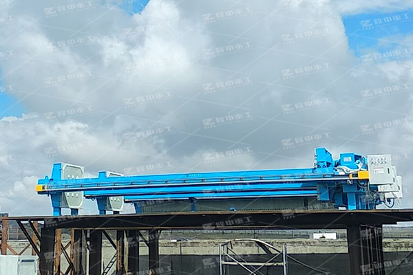 污泥壓濾機(jī)過(guò)濾結(jié)束后發(fā)現(xiàn)濾液渾濁，這是怎么回事呢?